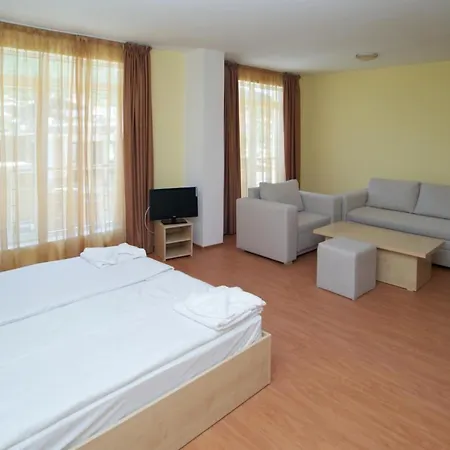 Anixi Aparthotel 3*